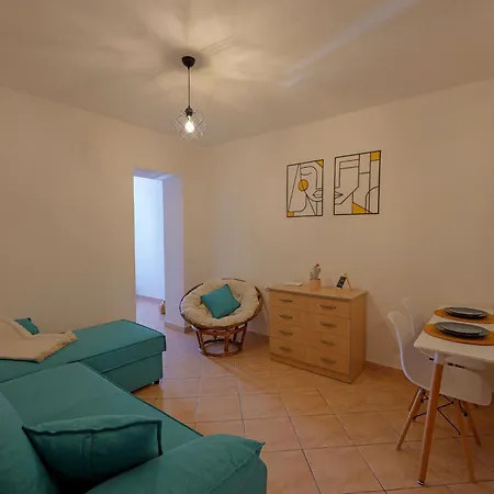 Apartment Budo *